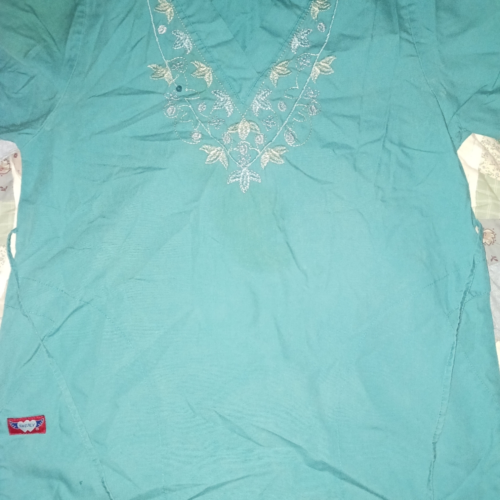 Sherly scrub set